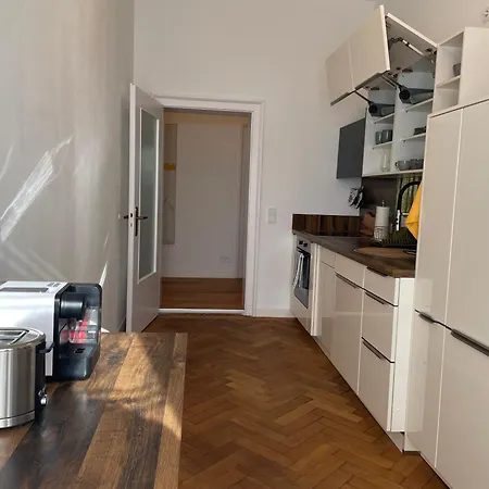Apartment Grosse In Westend
