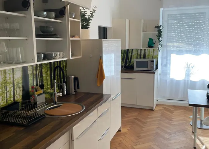 Apartment Grosse In Westend